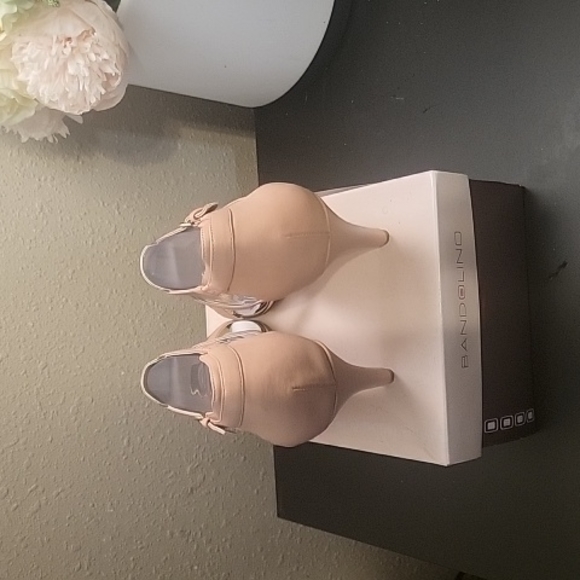 Bandolino Light Dusty Rose Pink and Rosegold Medium Heel Height Sandals - Picture 3 of 9